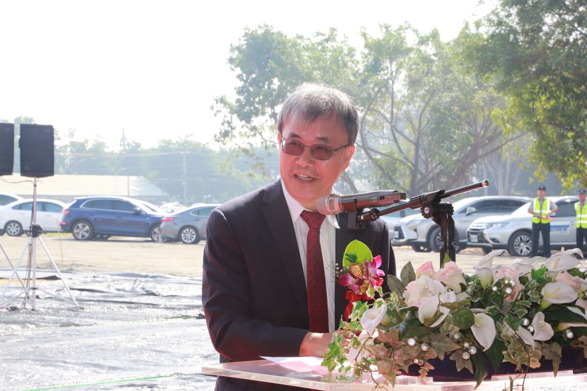 中山大學鄭英耀校長圖片