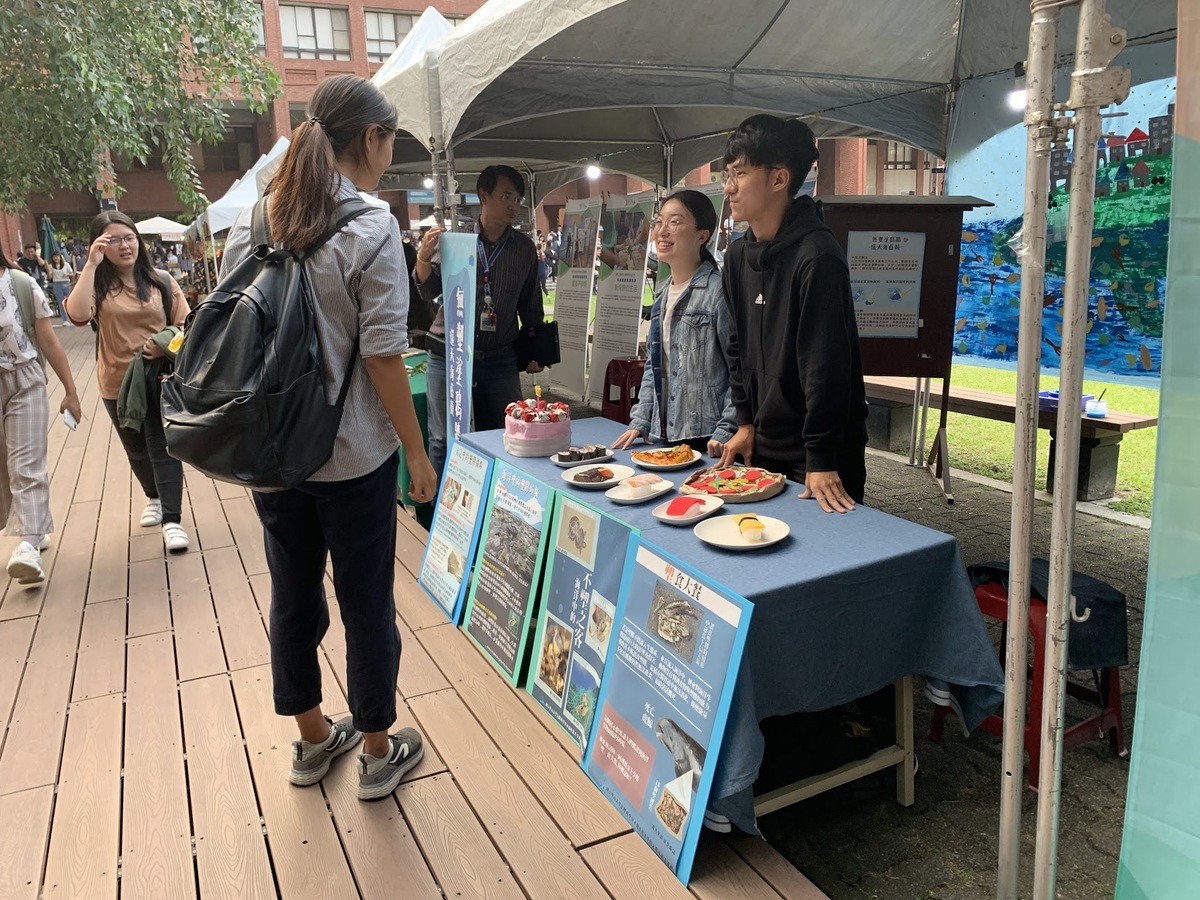 校慶系列報導》市集出租環保餐具　無痕飲食「還天海藍顏」圖片