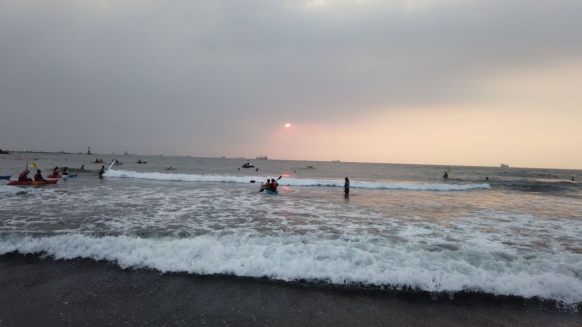 校慶系列報導》乘風破浪的師生　夕陽獨木舟海洋體驗圖片