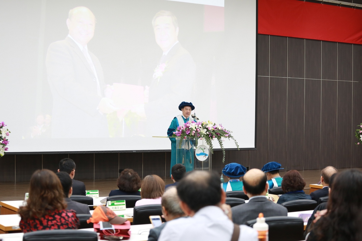 校慶影音報導》舊振南第四代傳人李雄慶　獲頒中山大學名譽博士圖片